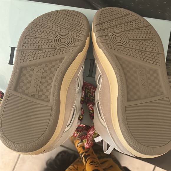 $650 Brand new AUTHENTIC LANVIN Leather Curb Sneaker...Size 5 in original box! - Picture 5 of 6